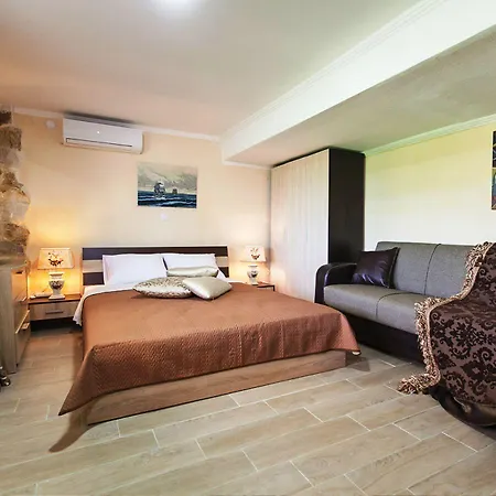 Royal With Sea View Villa *