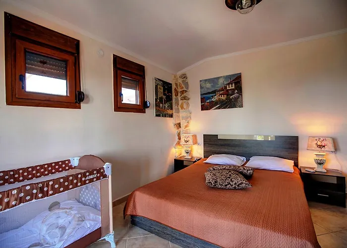 Royal With Sea View Villa Nea Moudania