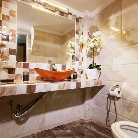 Royal With Sea View Villa *