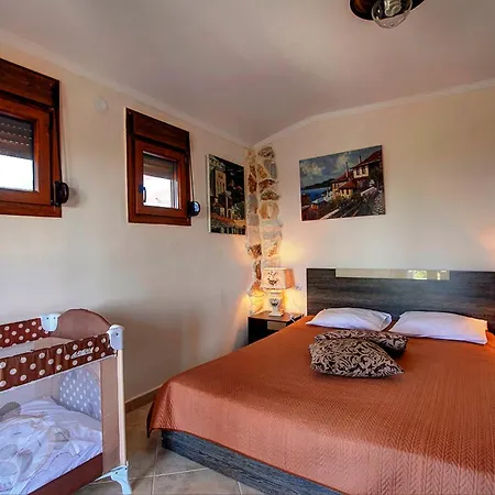 Royal With Sea View Villa Nea Moudania