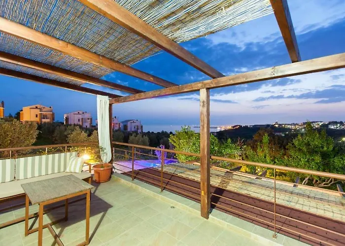 Royal With Sea View *